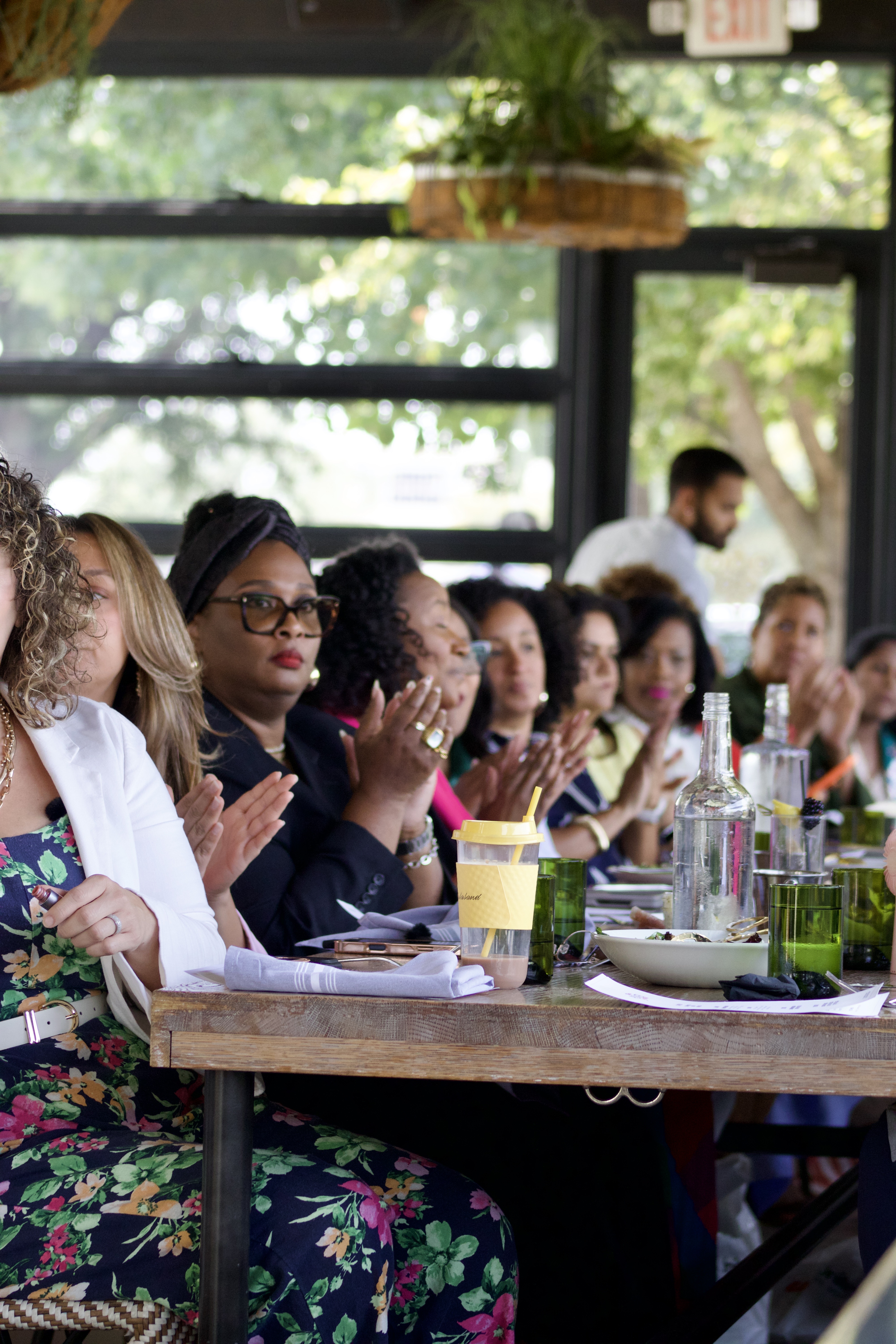 Guests connecting at the CEOMOM Power Luncheon